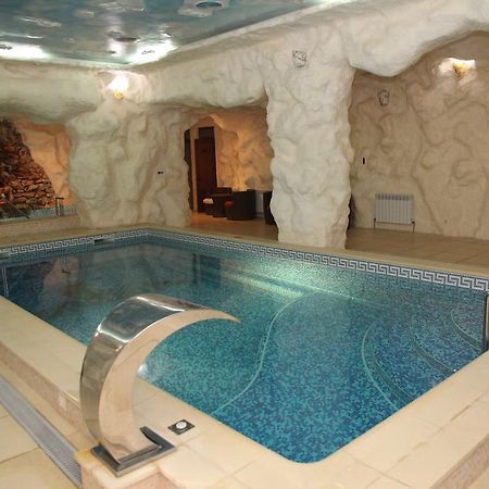 Kleopatra Vip Hotel Kamyanets-Podilski Dış mekan fotoğraf
