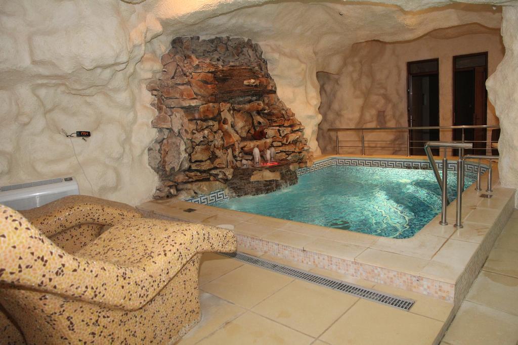 Kleopatra Vip Hotel Kamyanets-Podilski Dış mekan fotoğraf