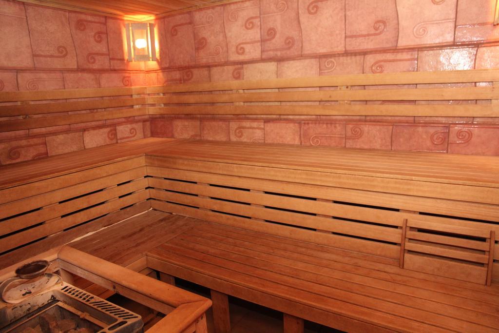 Kleopatra Vip Hotel Kamyanets-Podilski Dış mekan fotoğraf
